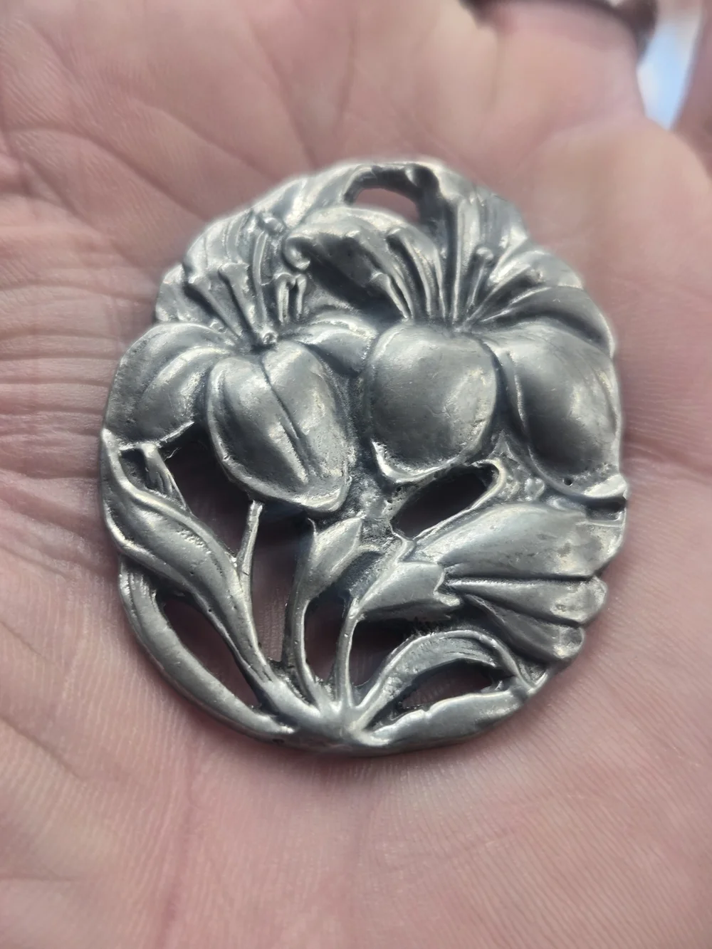 Floral Lily Pewter Pendant - Silver Tone